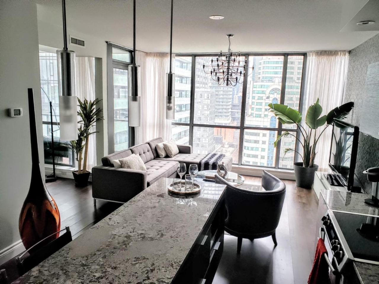 Apartment Executive On King Street Toronto